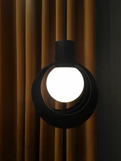 Lunar Pendant fra Woud