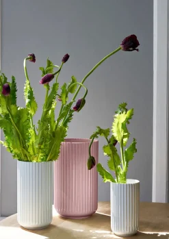 Lyngbyvasen i lilla, H20,5 cm fra Lyngby Porcelæn