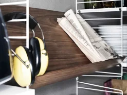 Magasinhylde, træ fra String