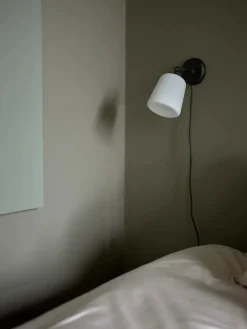 Material væglampe fra New Works