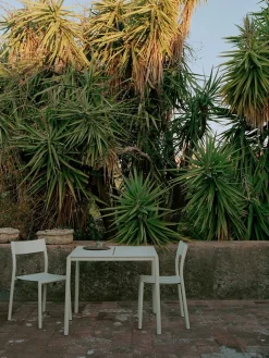 May Spisebord 85 x 85, dark green fra New Works