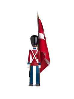 Mellem Fanebærer af Kay Bojesen