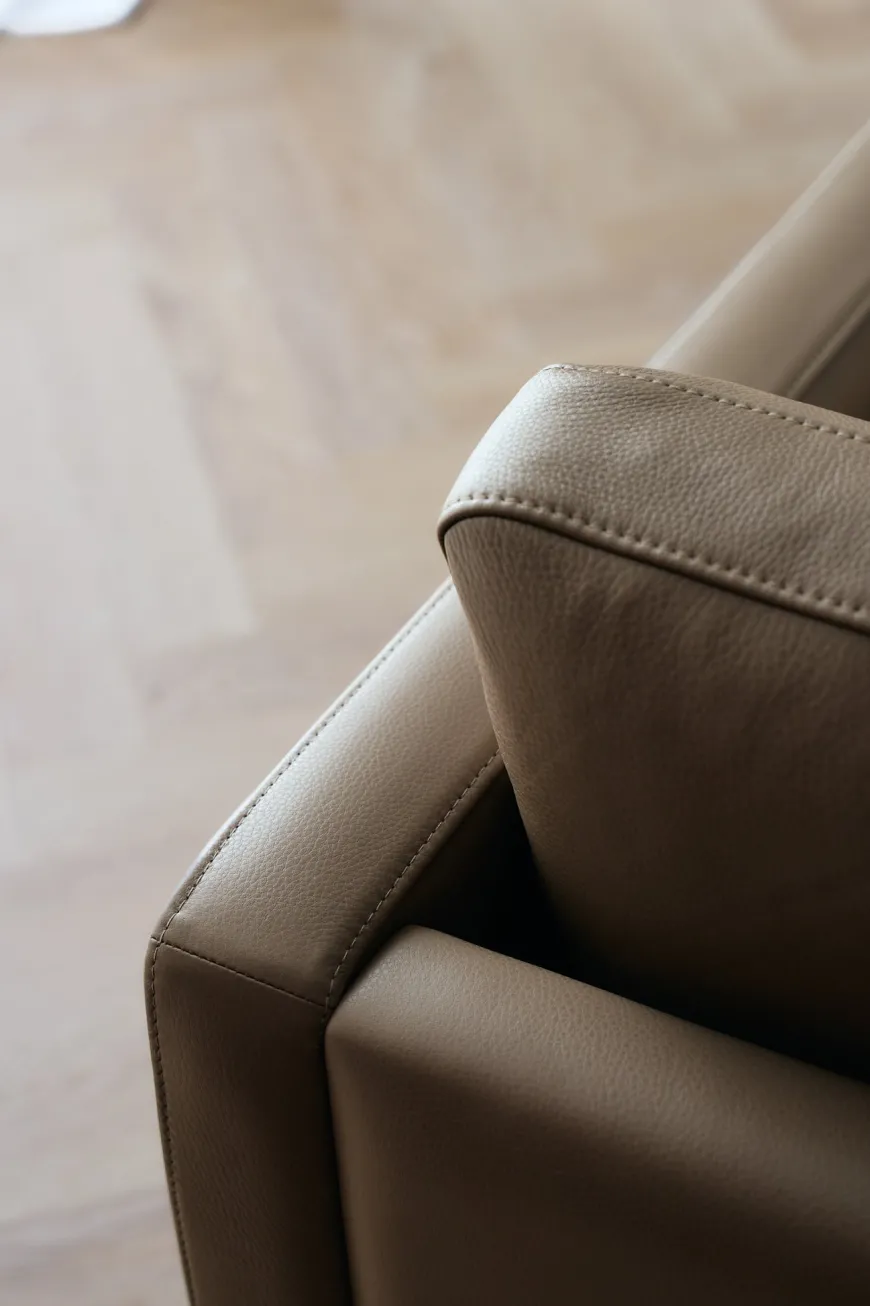 MH276 3 pers. sofa i Baltique anilinlæder fra Mogens Hansen