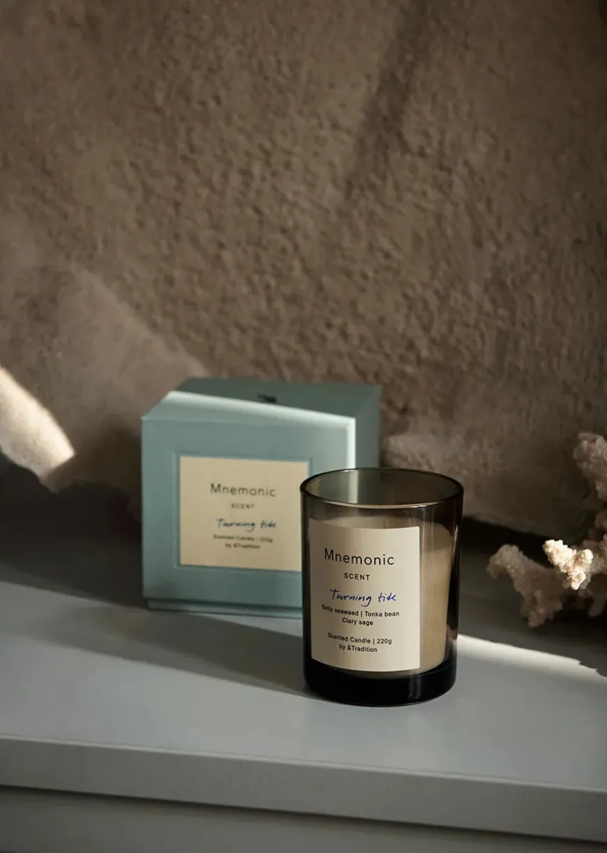 Mnemonic Scented Candle fra &Tradition