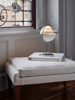 Multi-Lite Portable Bordlampe fra GUBI