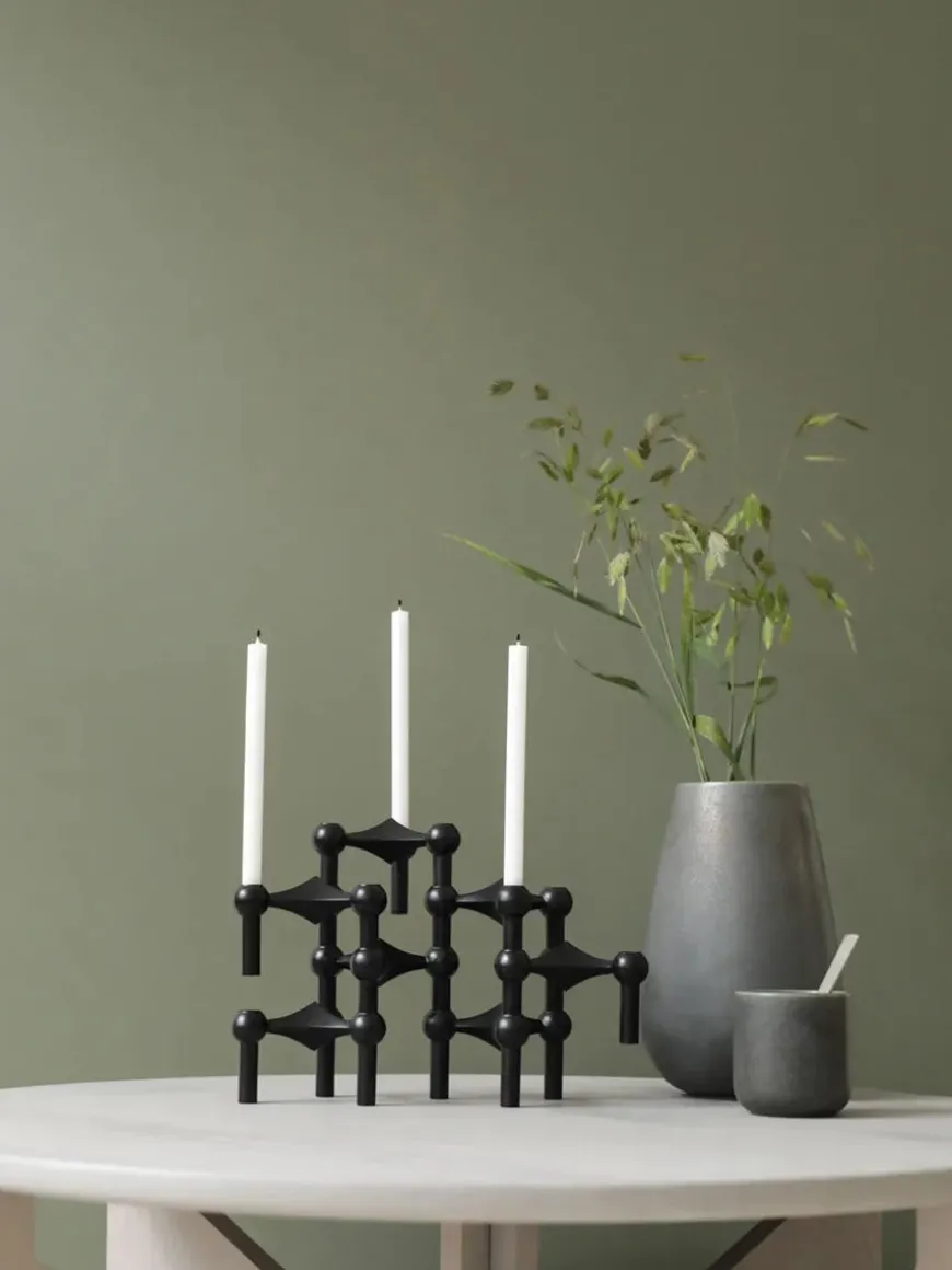 Nagel Lysestage, børstet messing fra STOFF Nagel