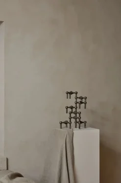 Nagel Lysestage, sort krom fra STOFF Nagel