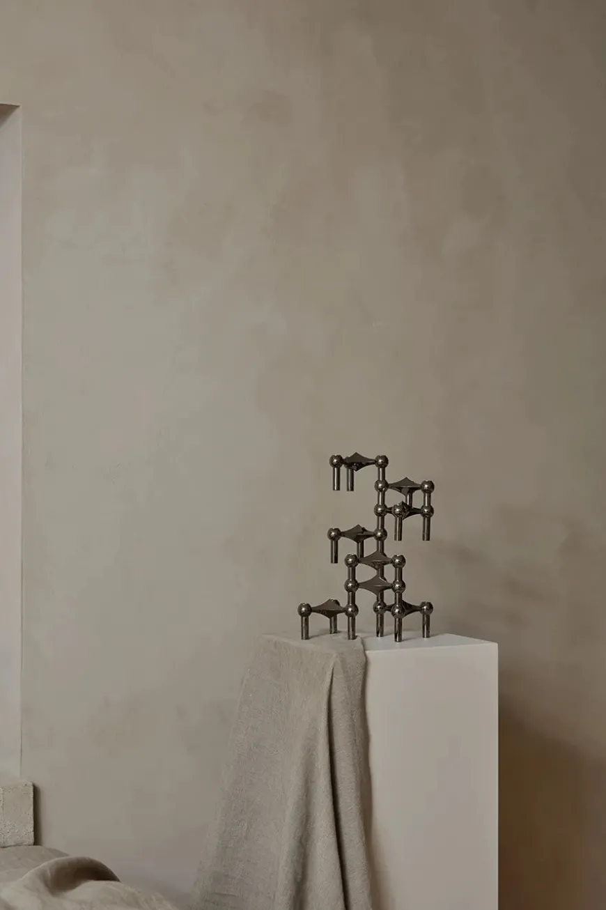 Nagel Lysestage, sort krom fra STOFF Nagel