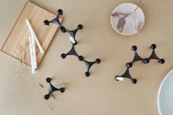 Nagel Lysestage, sort krom fra STOFF Nagel