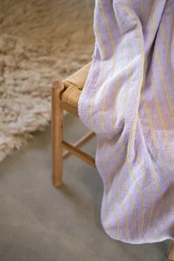 Naram towel - Camel & Ultramarine blue fra Bongusta