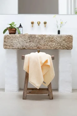 Naram towel - Creme & Ink fra Bongusta