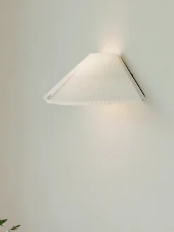 Nebra Wall Lamp fra New Works
