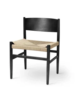 Nestor stol, sort bøg med natur flet fra Mater