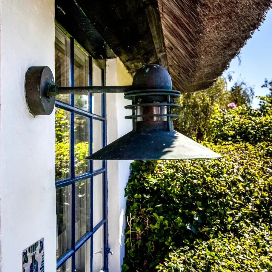 Nyhavn, hvid væglampe fra Louis Poulsen