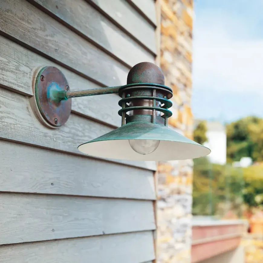 Nyhavn, hvid væglampe fra Louis Poulsen