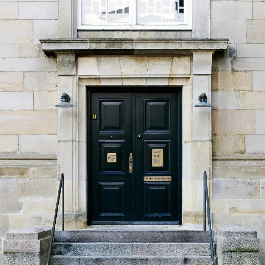 Nyhavn, hvid væglampe fra Louis Poulsen