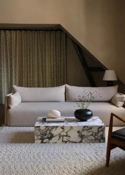 Offset Sofa 3-Seater, bouclé 08 fra Audo Copenhagen