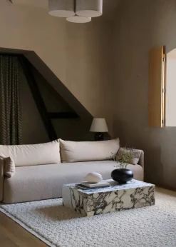 Offset Sofa 2-Seater, bouclé 16 fra Audo Copenhagen