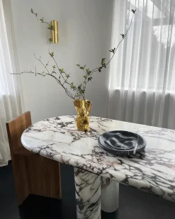 Ostrea 25 Vase, gold fra Hein Studio