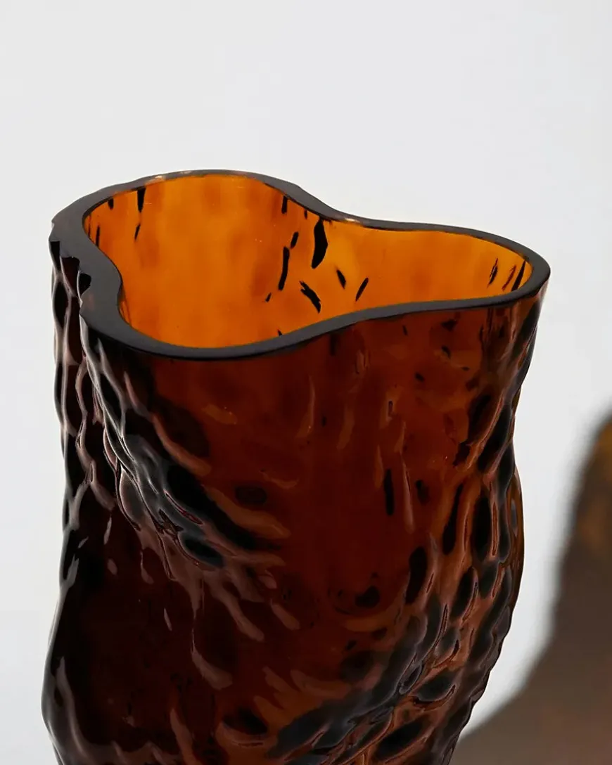 Ostrea Vase, amber fra Hein Studio