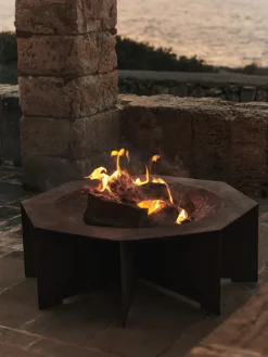 Otte Fire Pit fra Ferm Living