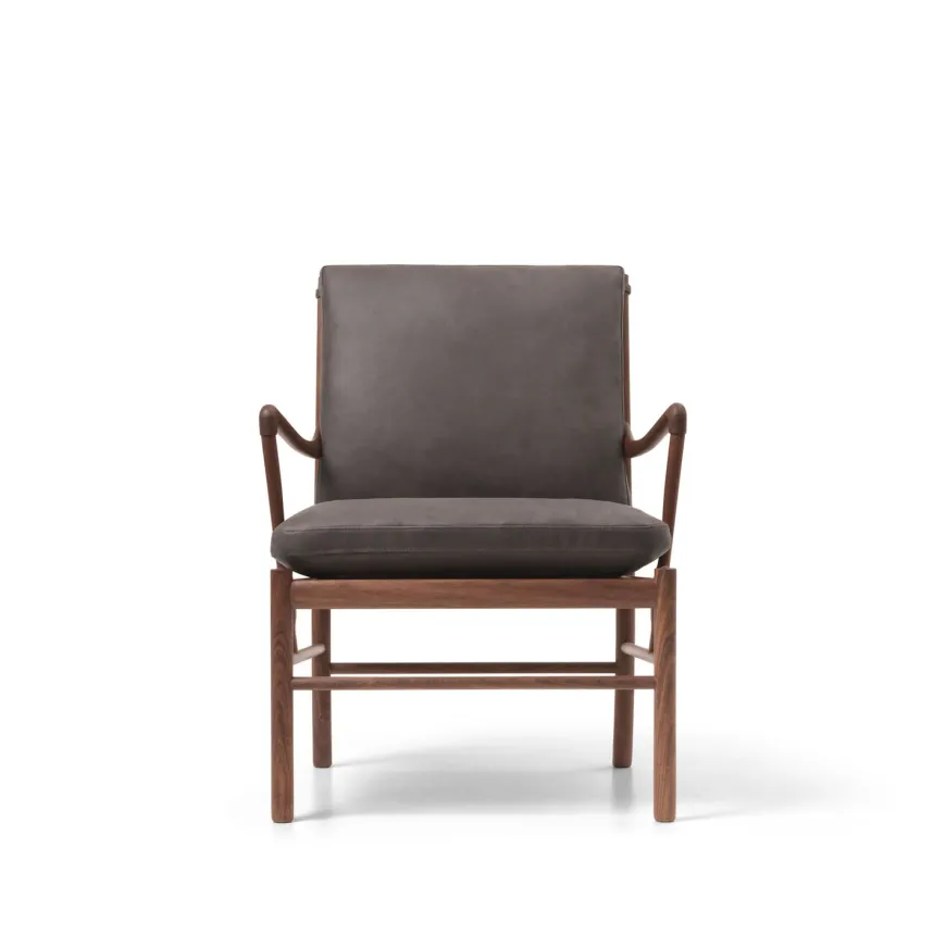 OW149 Colonial lænestol, eg olie, Terra-læder af Ole Wanscher