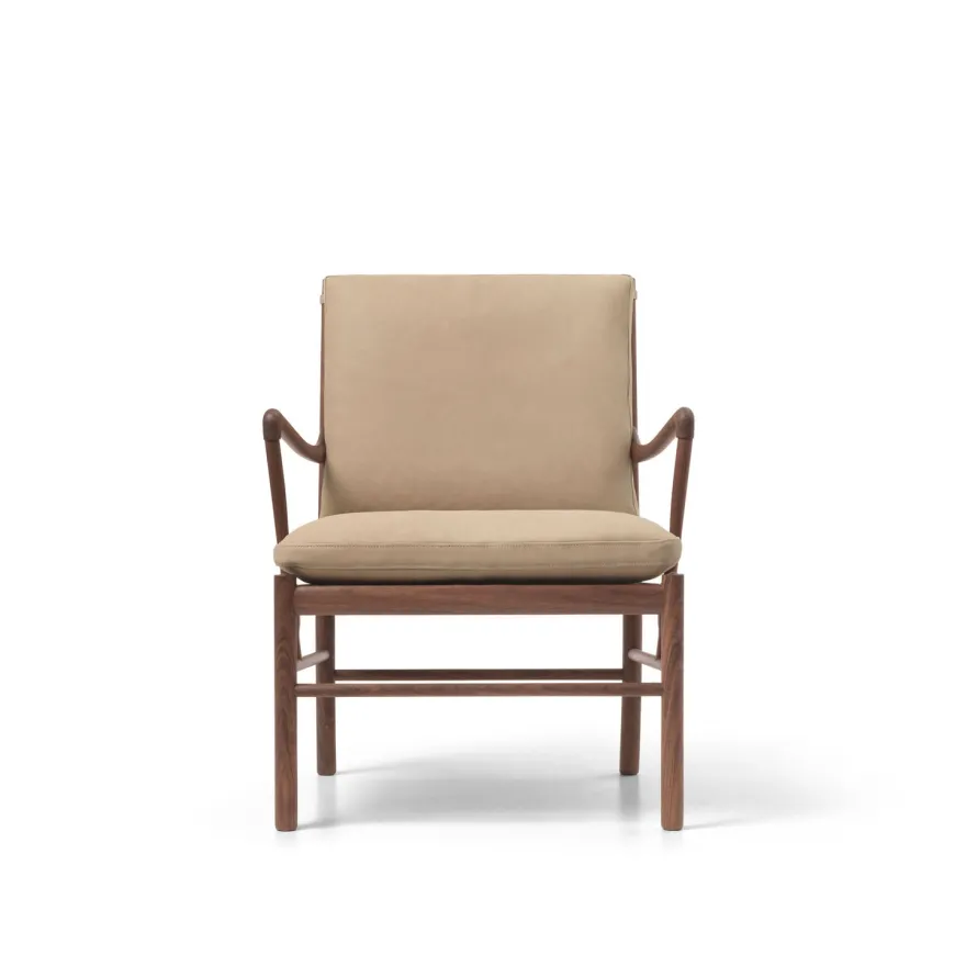 OW149 Colonial lænestol, eg olie, Terra-læder af Ole Wanscher