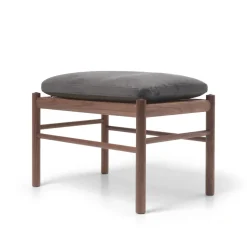 OW149F Fodskammel til Colonial lænestol, valnød olie, Terra-læder af Ole Wanscher