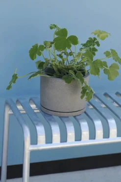 Palissade Bench, sky grey fra Hay