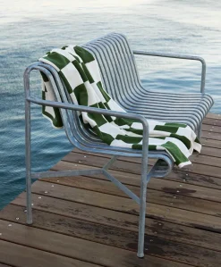 Palissade Dining Bench, hot galvanised fra Hay