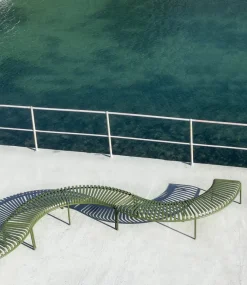 Palissade Park Bench, olive fra Hay