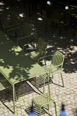 Palissade Stool, iron red fra Hay