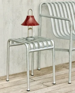 Palissade Stool, iron red fra Hay