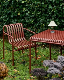 Palissade Table 90x82, antracit fra Hay