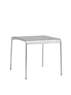 Palissade Table 90x82, iron red fra Hay
