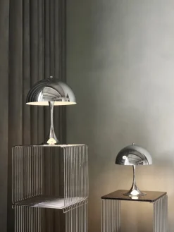 Panthella 250 bordlampe, sort af Verner Panton