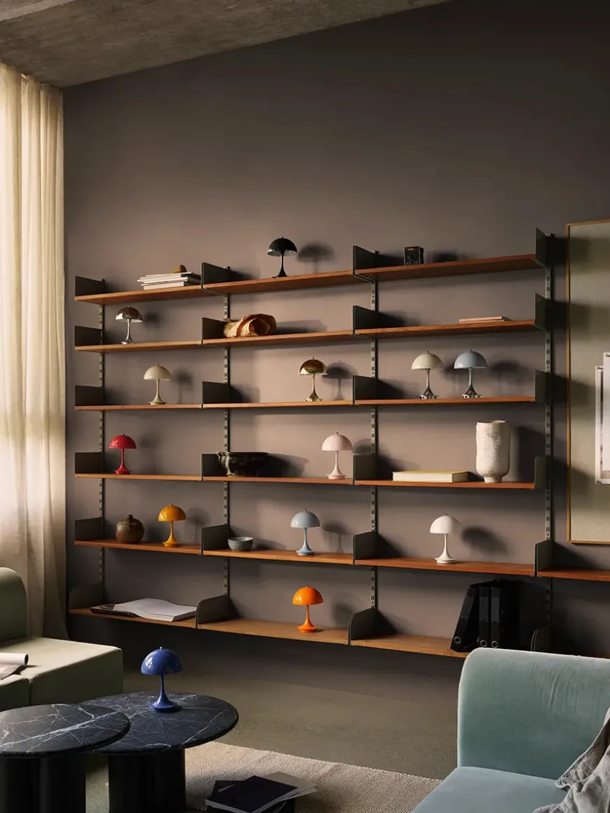 Panthella 160 Portable V3, chrome blue grey af Verner Panton