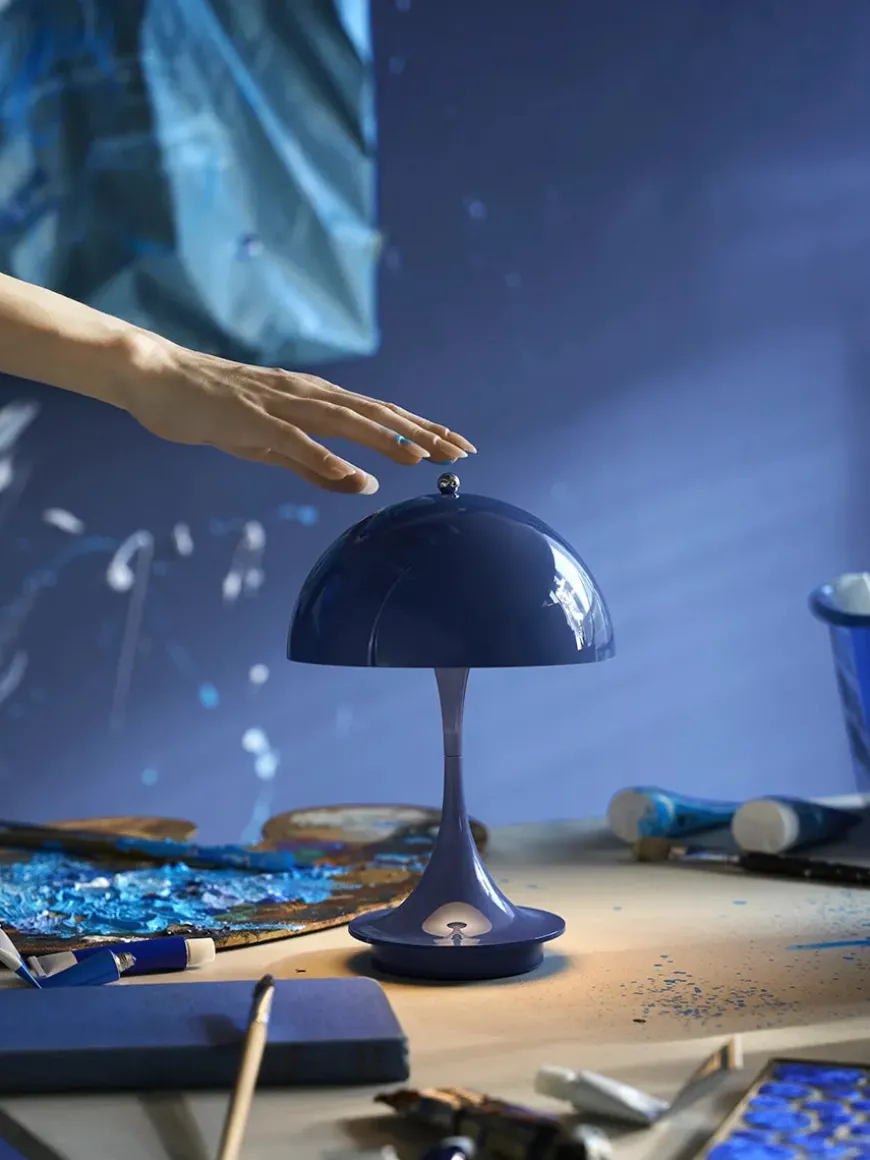 Panthella 160 Portable V3, opaque orange af Verner Panton