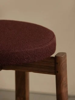 Passage Stool, upholstered fra Audo Copenhagen