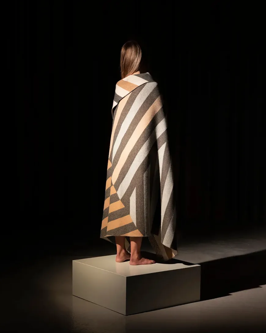 Patch Plaid, white/deer/onyx fra raawii