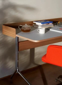 Pavilion Skrivebord AV16 fra &Tradition