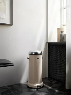 Pedalspand VIPP16 - 18 L, sort fra Vipp