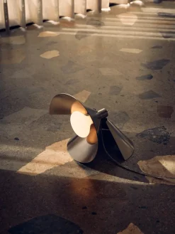 Peel Bordlampe fra Frandsen