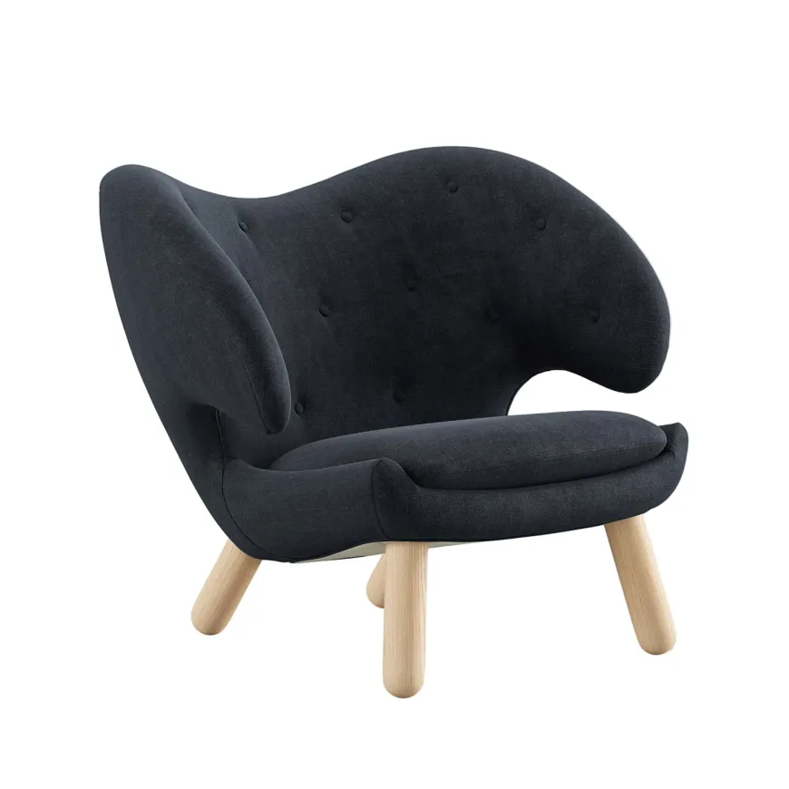 Pelikan stol, valnød af Finn Juhl