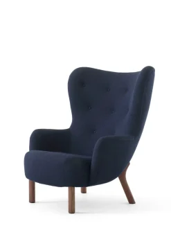 Petra VB3 Chair, sahara sheepskin/oak fra &Tradition