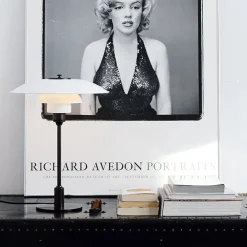 PH 3½-2½ bordlampe, hvid af Poul Henningsen