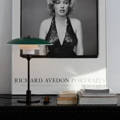 PH 3½-2½ Bordlampe, rød af Poul Henningsen