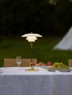 PH 2/1 Portable Bordlampe, krom fra Louis Poulsen