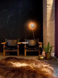 PH Hat væglampe fra Louis Poulsen