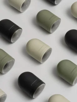 Pilo No.2 Fabric Shaver, Charcoal fra Steamery Stockholm